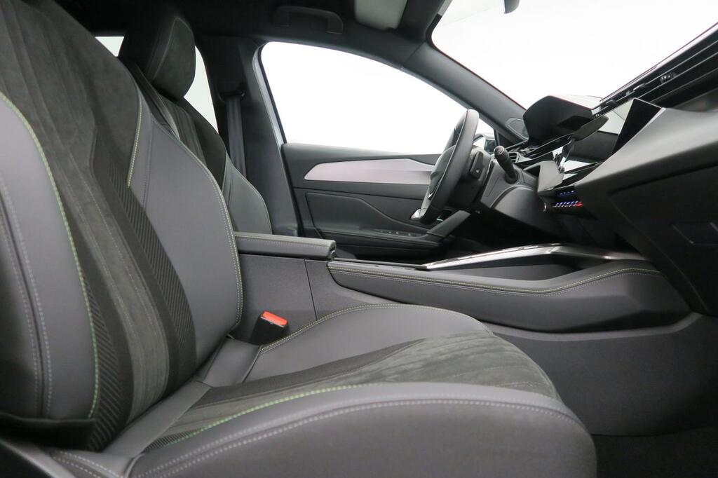 Peugeot 408 408 GT PHEV 180 e-EAT8 16