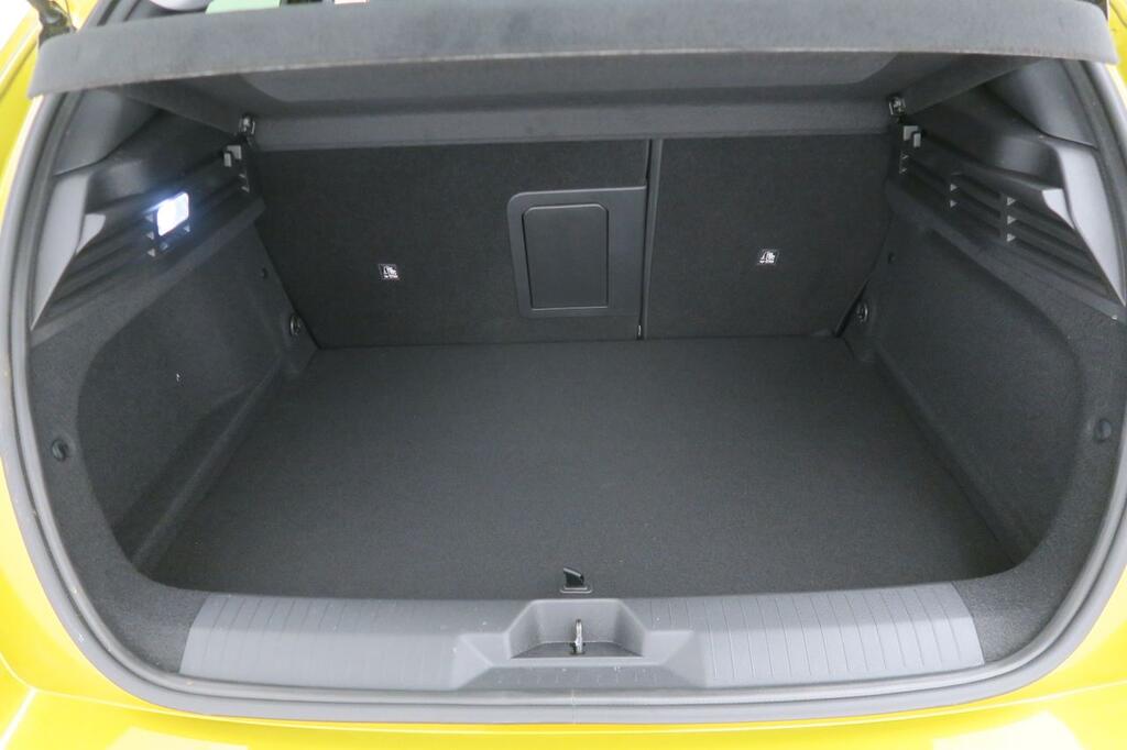 Opel Astra 1.6T Hybrid 132kW (180CV) Elegance Auto 16