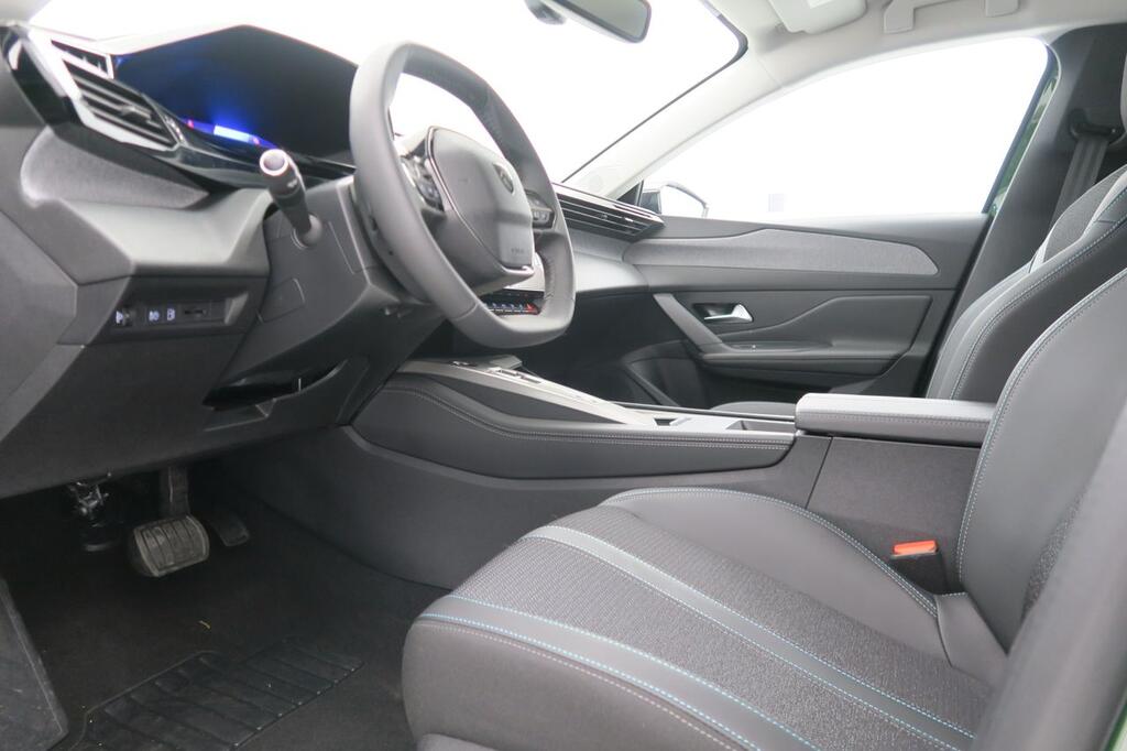 Peugeot 308 5P Allure Hybrid PHEV 180 e-EAT8 6