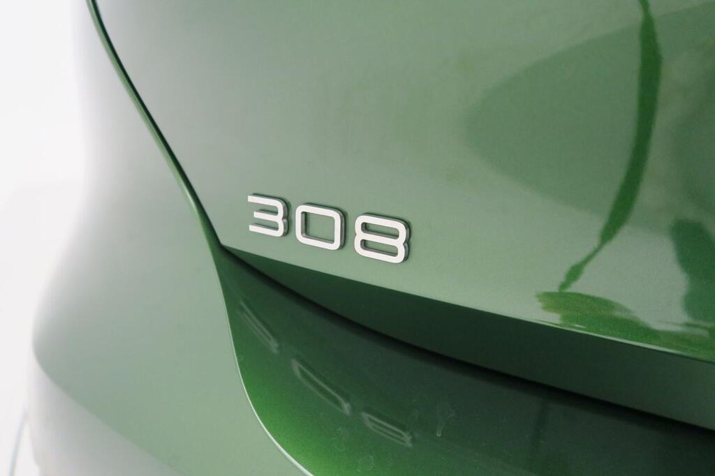 Peugeot 308 5P Allure Hybrid PHEV 180 e-EAT8 18