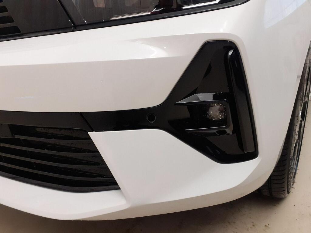 Opel Astra 54kWh GS Auto 10