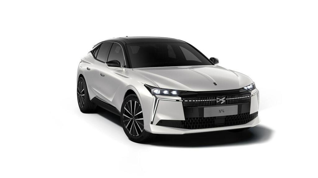 DS Nº4 E-Tense 215 Étoile Alcantara@ 5