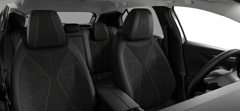 DS Nº4 E-Tense 215 Étoile Alcantara@ 8