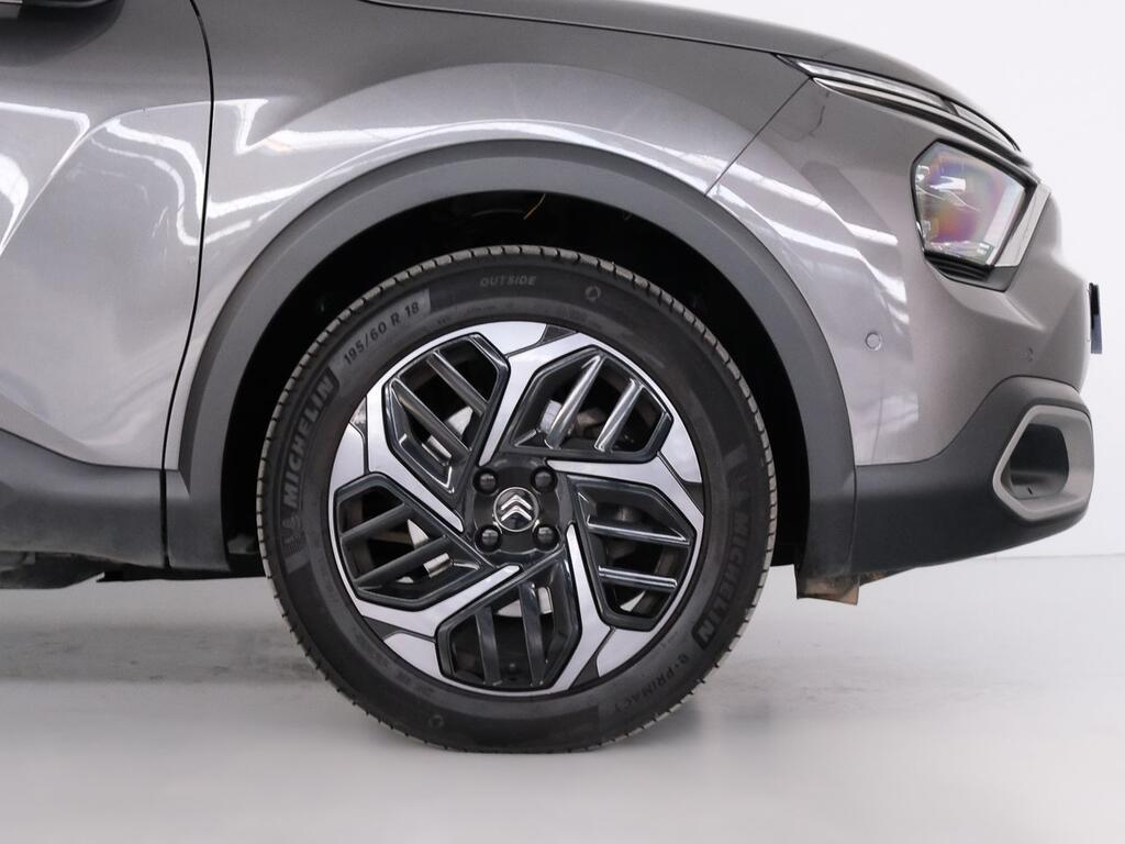 Citroën C4 PureTech 130 S&S 6v Shine 13