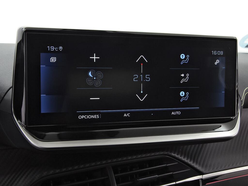 Peugeot 2008 GT Puretech 130 S&S 6 Vel. MAN 26