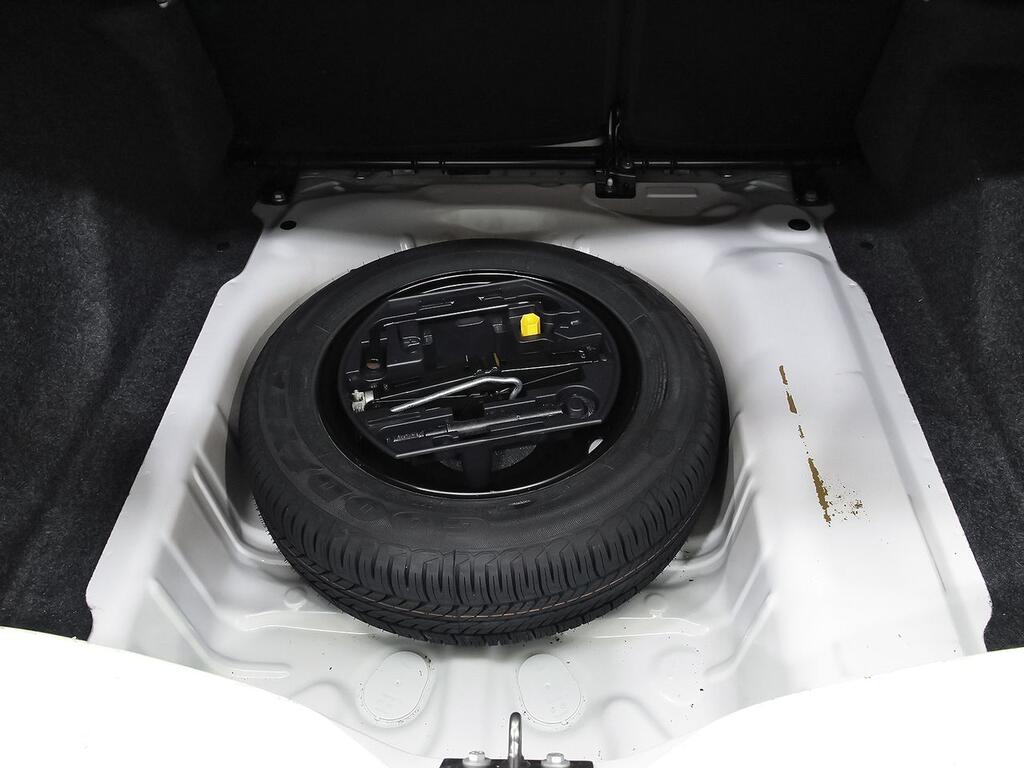 Citroën C-Elysée PureTech 60KW (82CV) Shine 29