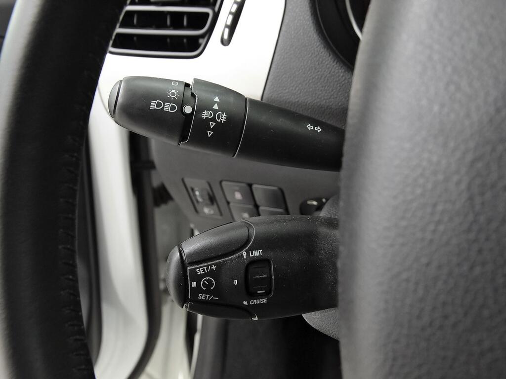 Citroën C-Elysée PureTech 60KW (82CV) Shine 12