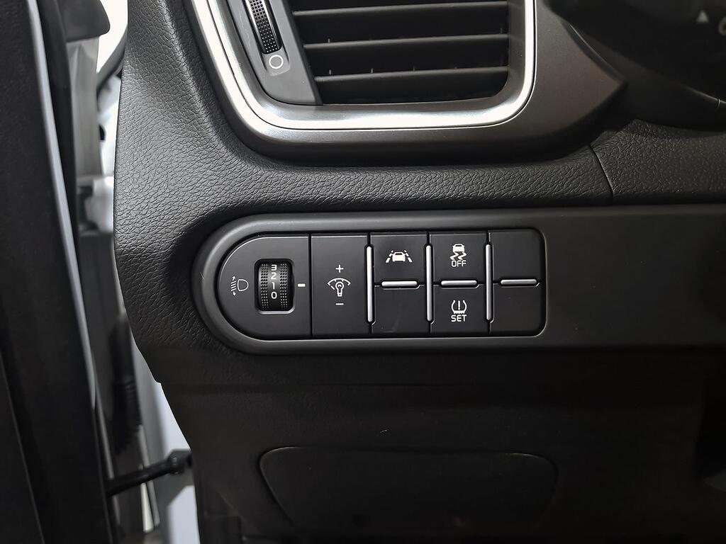 Kia XCeed 1.6 MHEV iMT Drive 100kW (136CV) 12