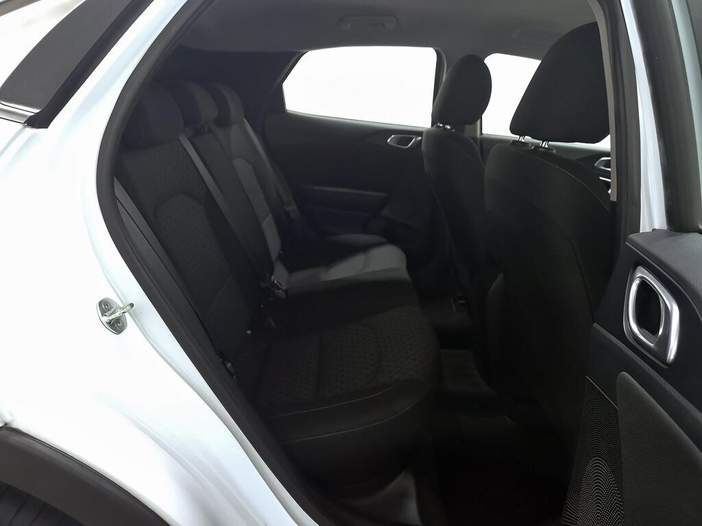 Kia XCeed 1.6 MHEV iMT Drive 100kW (136CV) 8