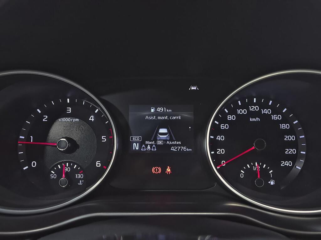 Kia XCeed 1.6 MHEV iMT Drive 100kW (136CV) 13