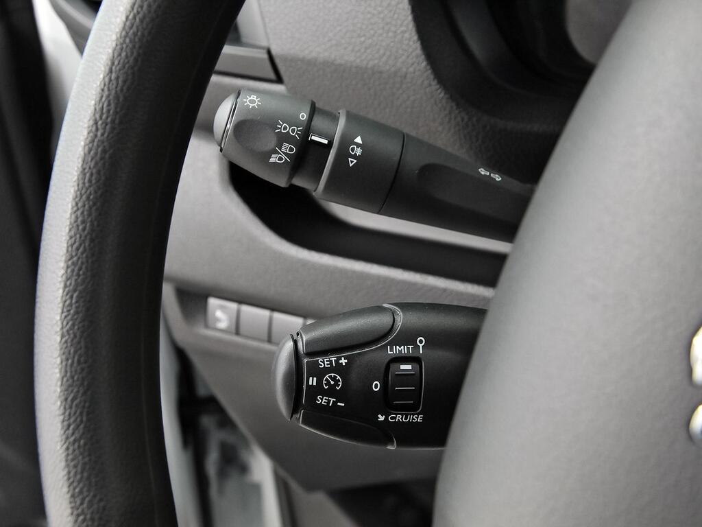 Peugeot Expert FURGON 1.5 BLUEHDI 100 S&S STANDARD PRO 4P 16