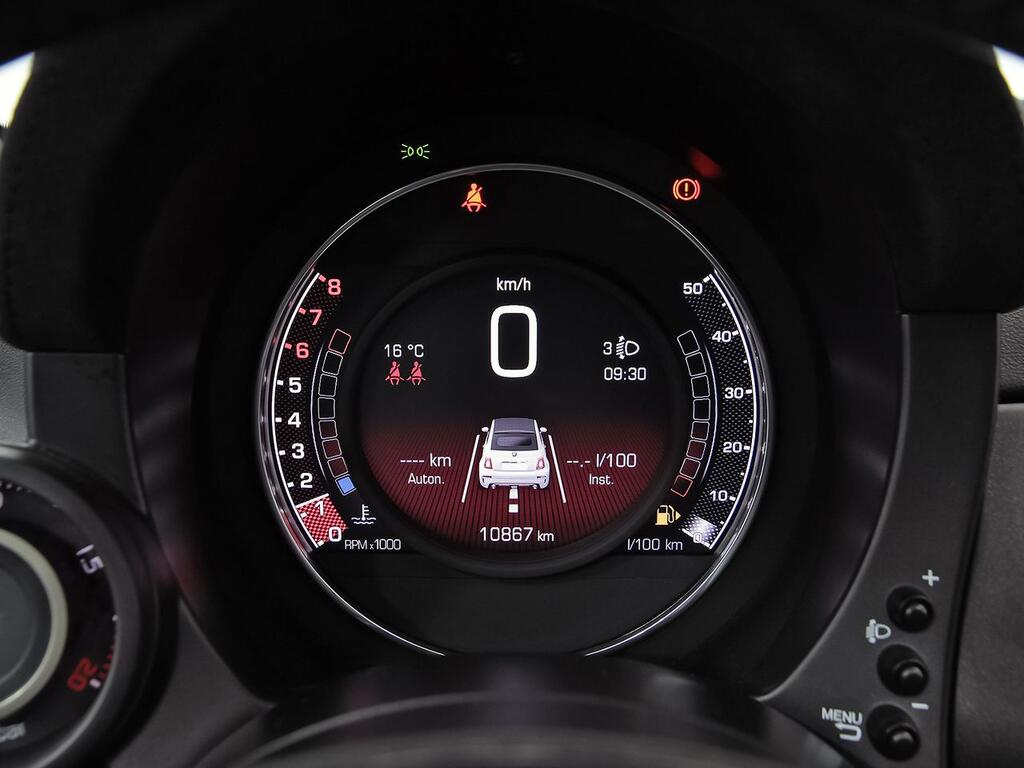 Abarth 500 695C 1.4 16v T-Jet 132kW (180 CV) 13