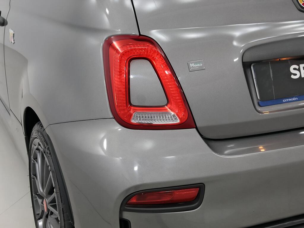 Abarth 500 695C 1.4 16v T-Jet 132kW (180 CV) 31