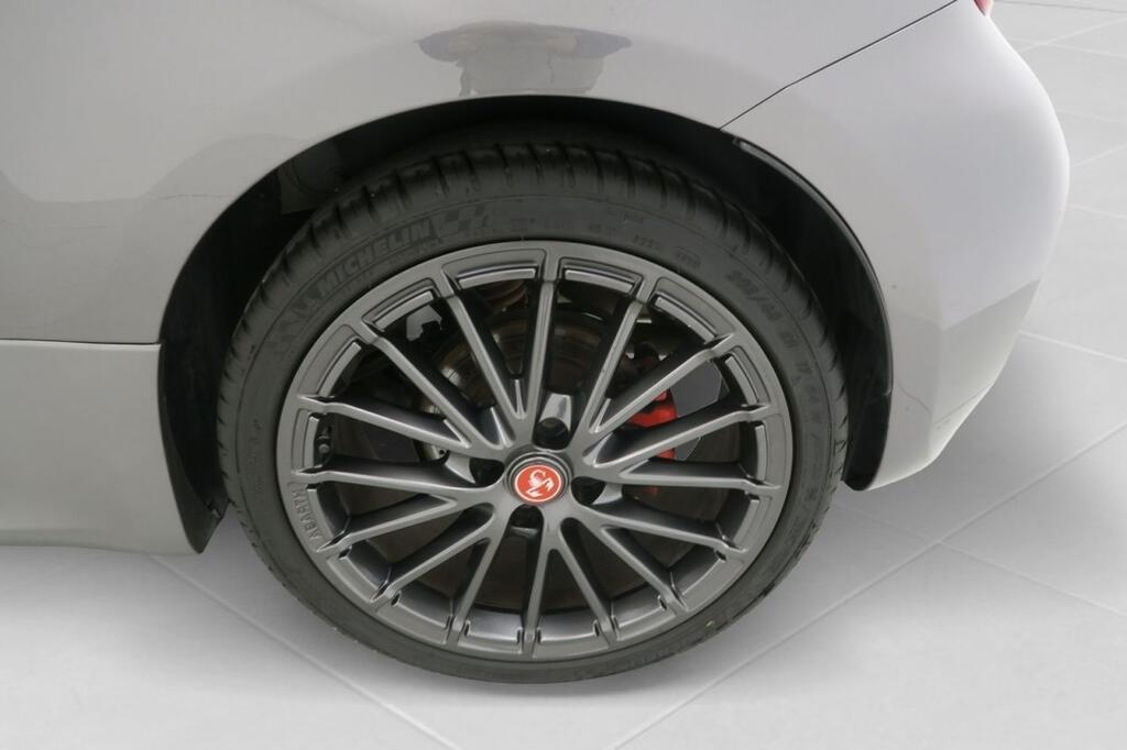 Abarth 500 695C 1.4 T-JET 180 CV 2P 24