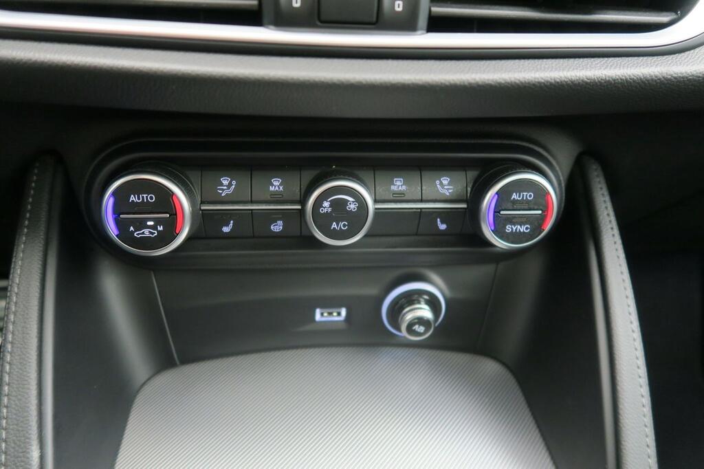 Alfa Romeo Stelvio VELOCE 2.0 280 CV Q4 4WD AUTO 5P 10