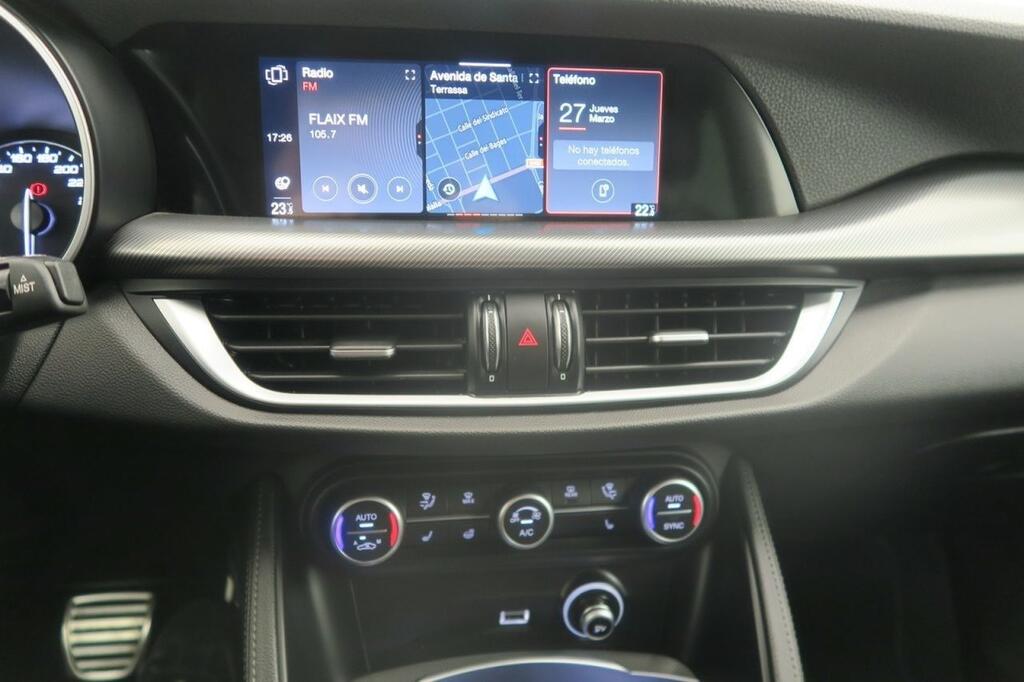 Alfa Romeo Stelvio VELOCE 2.2 D TURBO 210 CV AUTO 4WD 5P 12