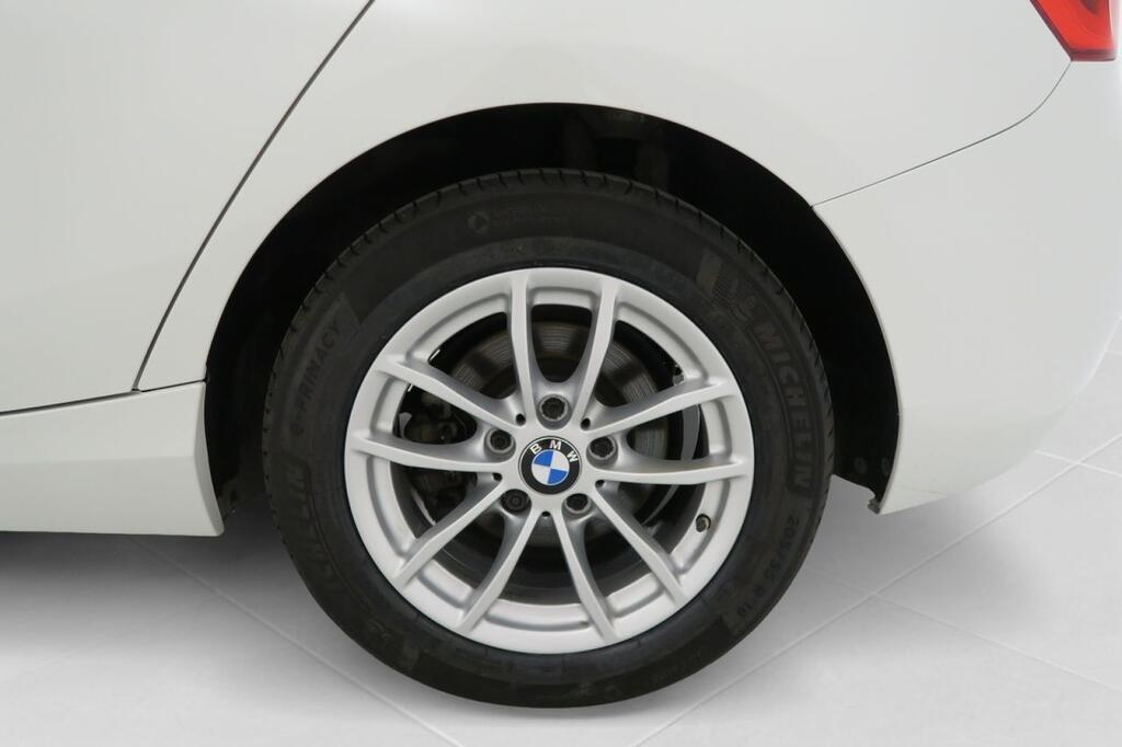 BMW Serie 1 116I 1.5 109 CV 5P 23