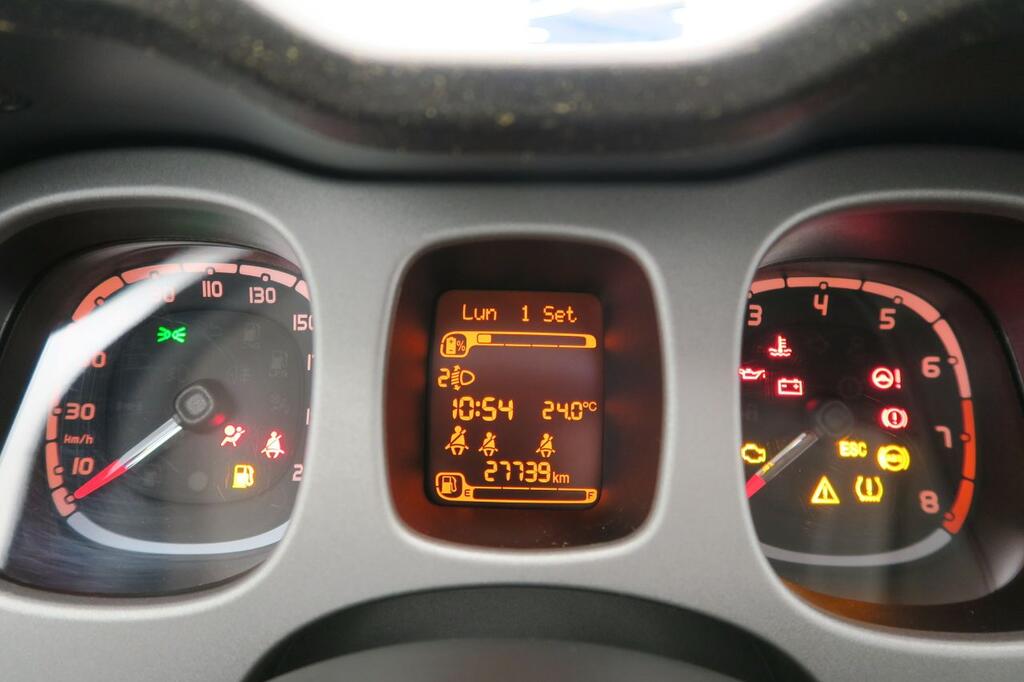 Fiat Panda CROSS 1.0 MHEV 70 CV 5P 8