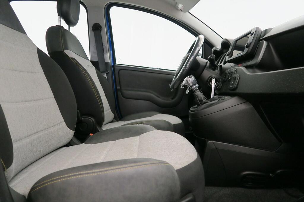 Fiat Panda CROSS 1.0 MHEV 70 CV 5P 16