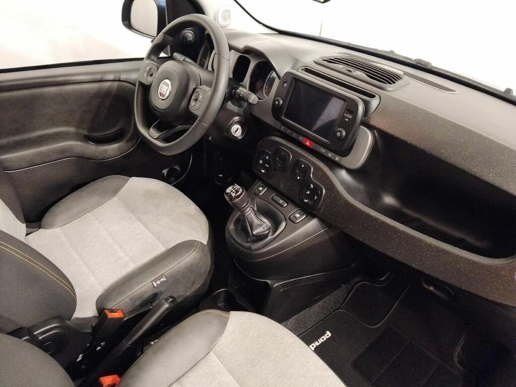 Fiat Panda CROSS 1.0 MHEV 70 CV 5P 12