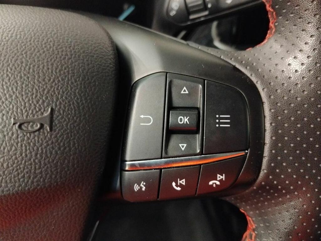 Ford Focus ST-LINE 1.0 ECOBOOST MHEV 155 CV 5P 9