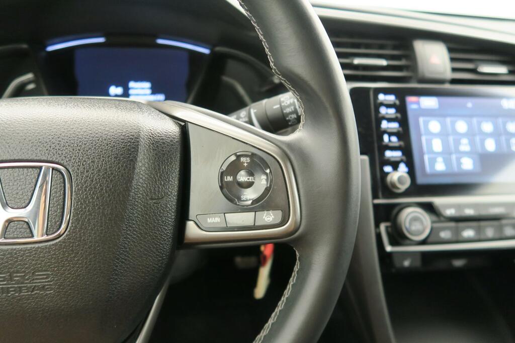 Honda Civic 5P 1.0VTEC TURBO ELEGANCE NAVI 13