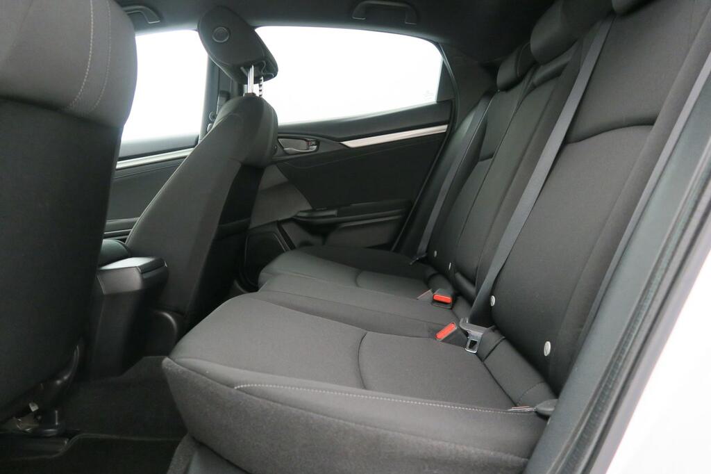 Honda Civic 5P 1.0VTEC TURBO ELEGANCE NAVI 19