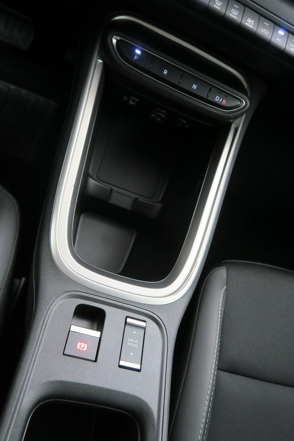 Jeep Avenger ALTITUDE BEV 156 CV 5P 9