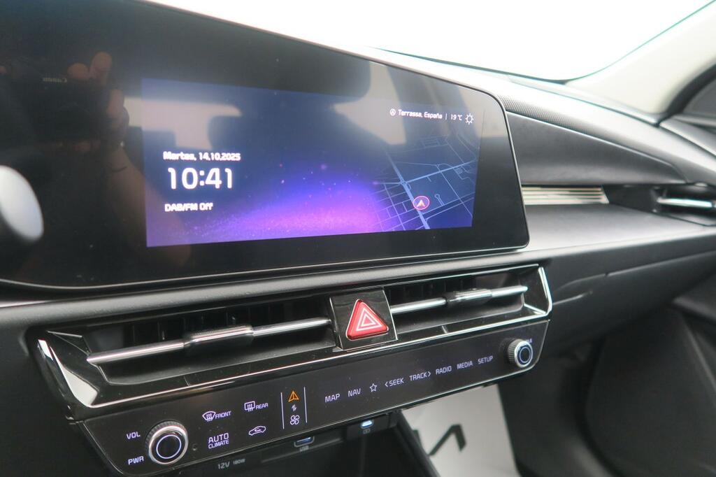 Kia Niro Berlina 1.6 GDI HEV DRIVE 129 5P 14