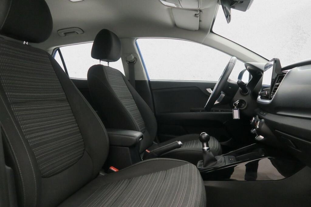 Kia Stonic SUV 1.0 T-GDI MHEV IMT 74KW DRIVE 100 5P 17