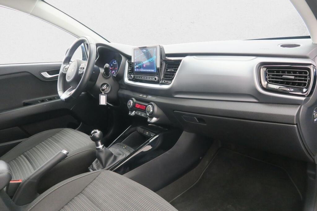 Kia Stonic SUV 1.0 T-GDI MHEV IMT 74KW DRIVE 100 5P 16