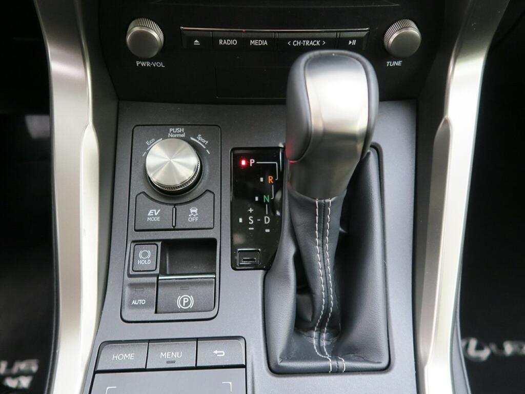 Lexus NX 300H BUSINESS 2.5 HYBRID 197 CV AUTO 5P 2WD 9