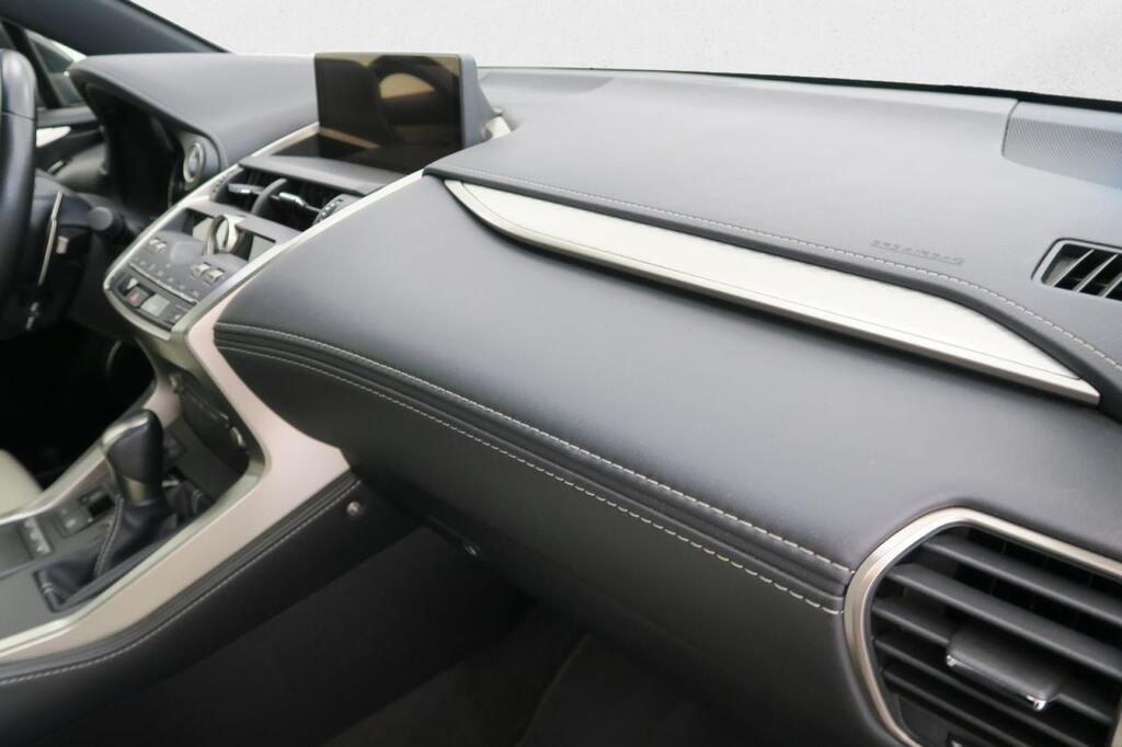 Lexus NX 300H F SPORT KICK POWER 2.5 HYBRID 197 AUTO 5P 4WD 16