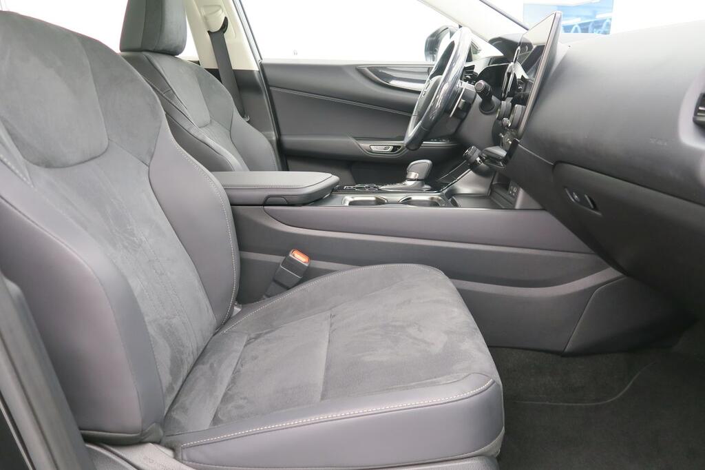 Lexus NX NX - MY'24 17