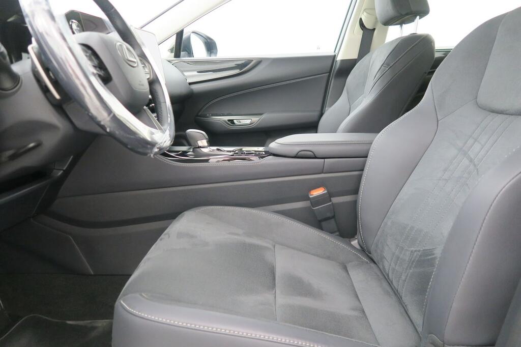 Lexus NX NX - MY'24 18