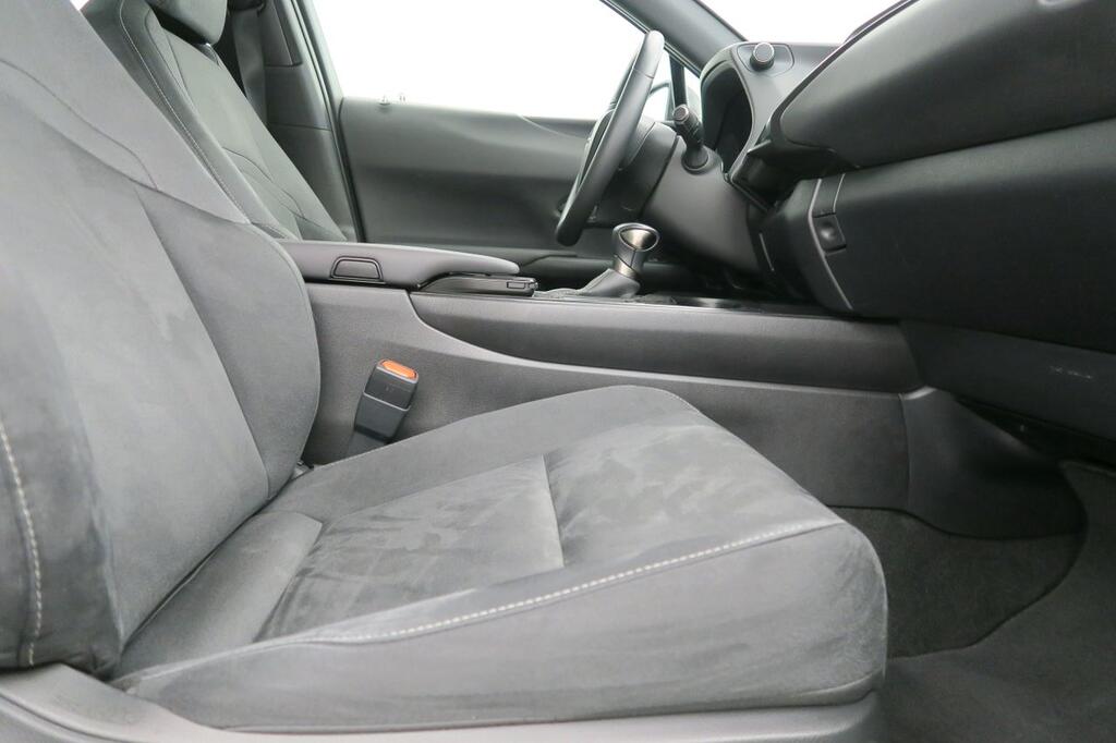 Lexus UX 250H BUSINESS 2.0 HYBRID 184 CV AUTO 5P 16