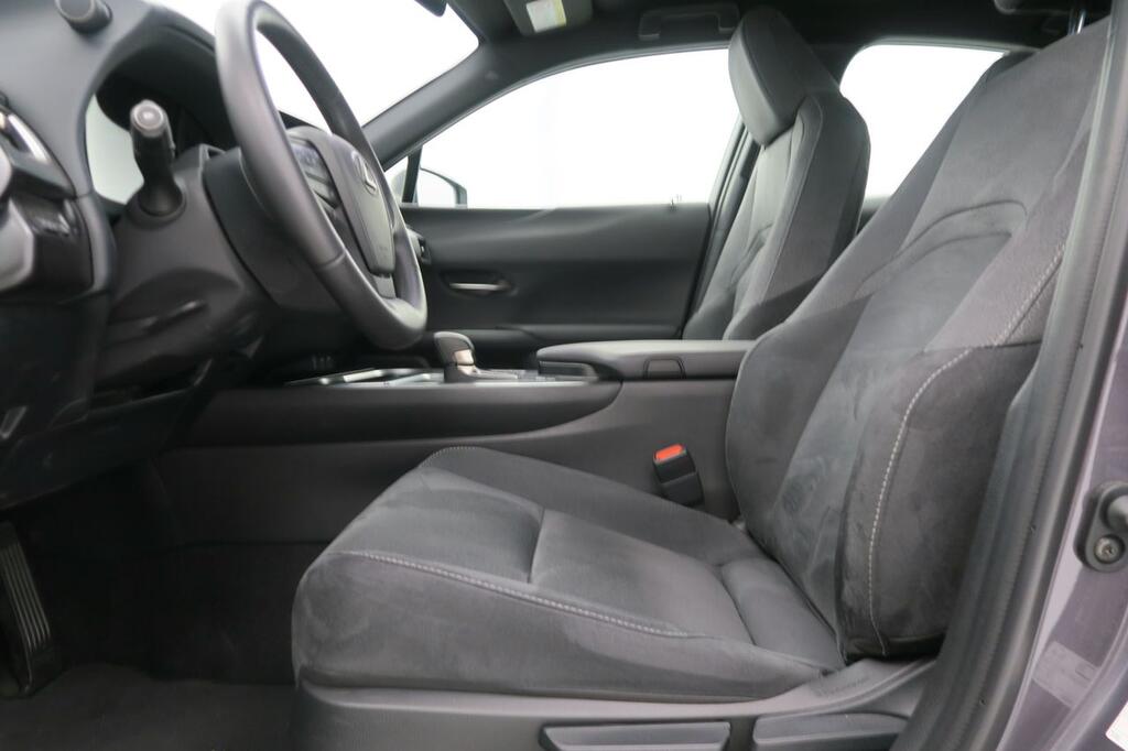 Lexus UX 300H PLUS 2.0 HYBRID 199 CV AUTO 5P 2WD 18