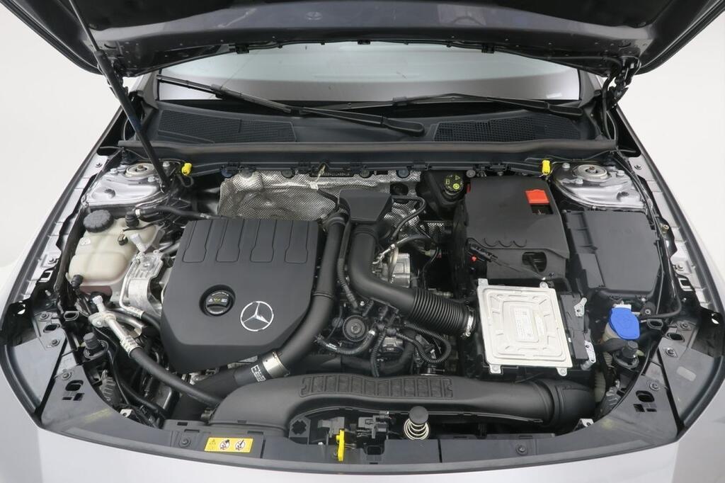 Mercedes CLA 180 SHOOTING BRAKE AMG LINE 1.3 136 CV 5P 20