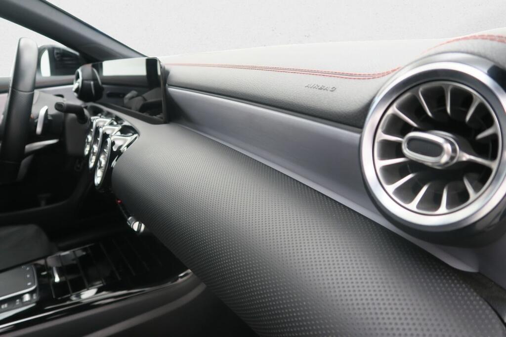 Mercedes CLA 180 SHOOTING BRAKE AMG LINE 1.3 136 CV 5P 15