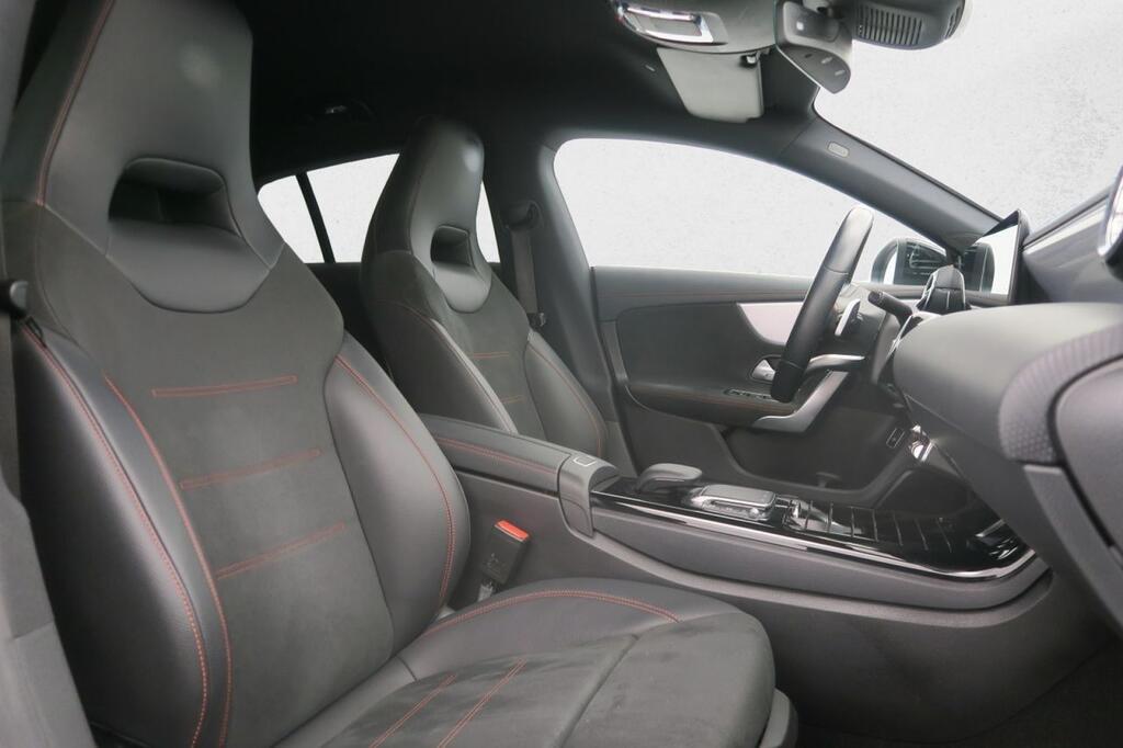 Mercedes CLA 180 SHOOTING BRAKE AMG LINE 1.3 136 CV 5P 16