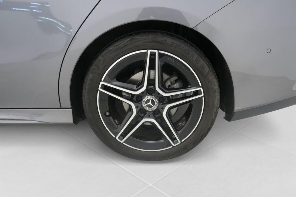 Mercedes CLA 180 SHOOTING BRAKE AMG LINE 1.3 136 CV 5P 24