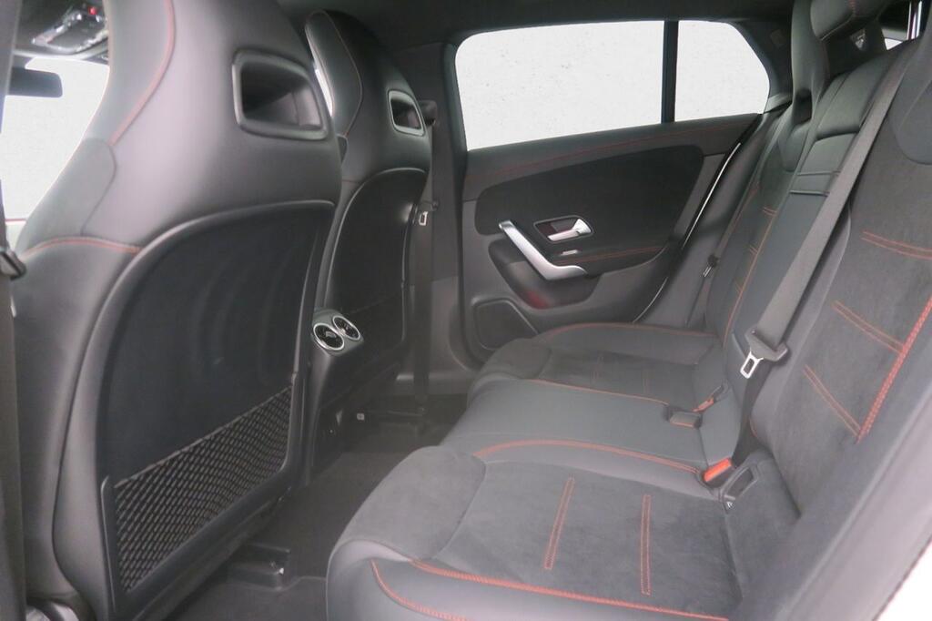 Mercedes CLA 200D SHOOTING BRAKE AMG LINE PREMIUM 2.0 D 150 CV DCT 5P 19