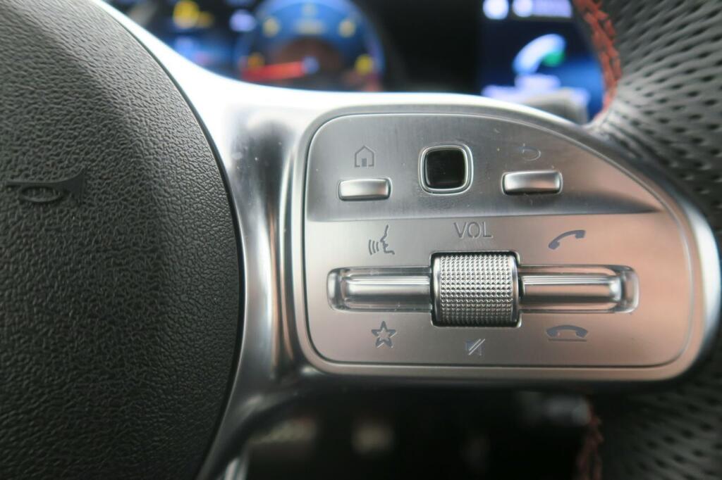 Mercedes CLA 200D SHOOTING BRAKE AMG LINE PREMIUM 2.0 D 150 CV DCT 5P 13