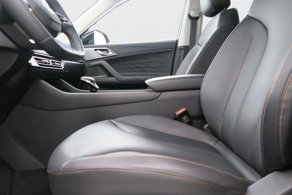 MG HS PHEV LUXURY MY24 17