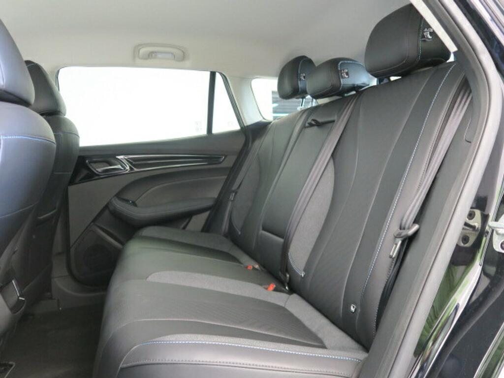 MG MG5 LONG RANGE LUXURY 18