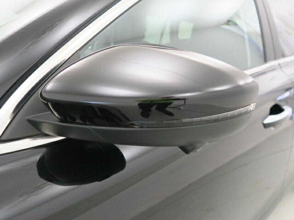 MG MG5 LONG RANGE LUXURY 23