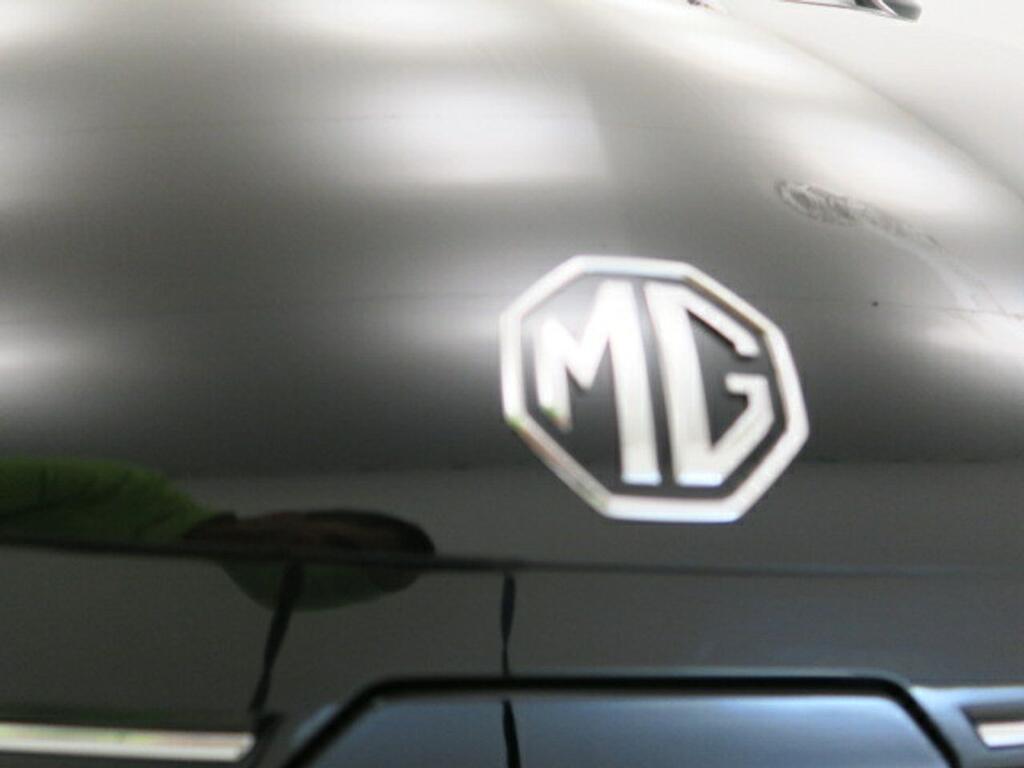 MG MG5 LONG RANGE LUXURY 21