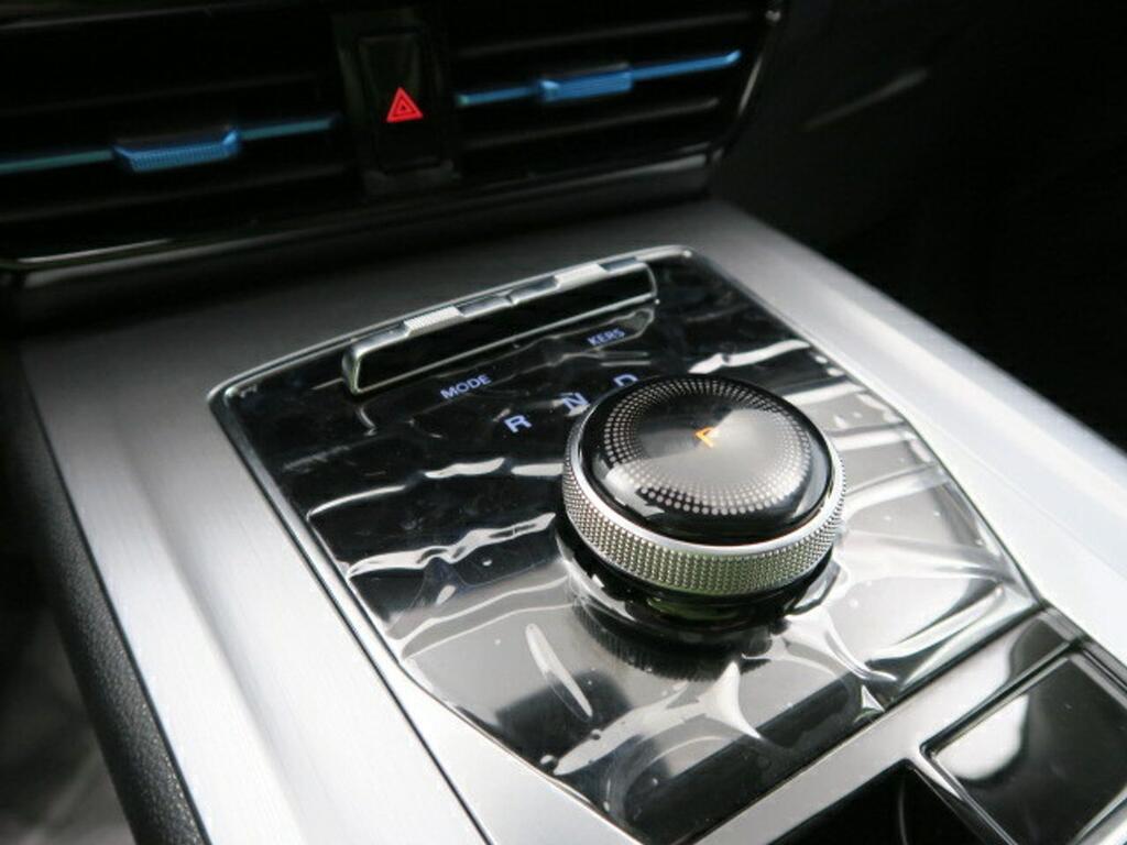 MG MG5 LONG RANGE LUXURY 12