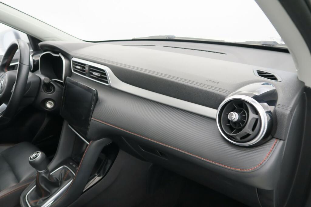 MG ZS LUXURY 1.5 106 CV MAN 5P 14