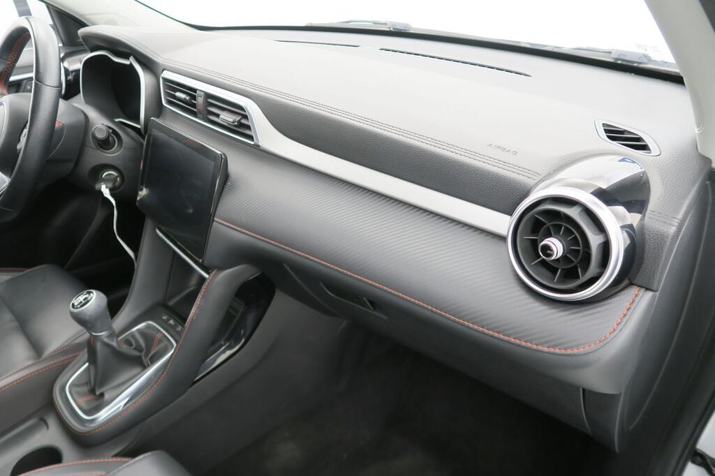 MG ZS LUXURY 1.5 106 CV MAN 5P 14